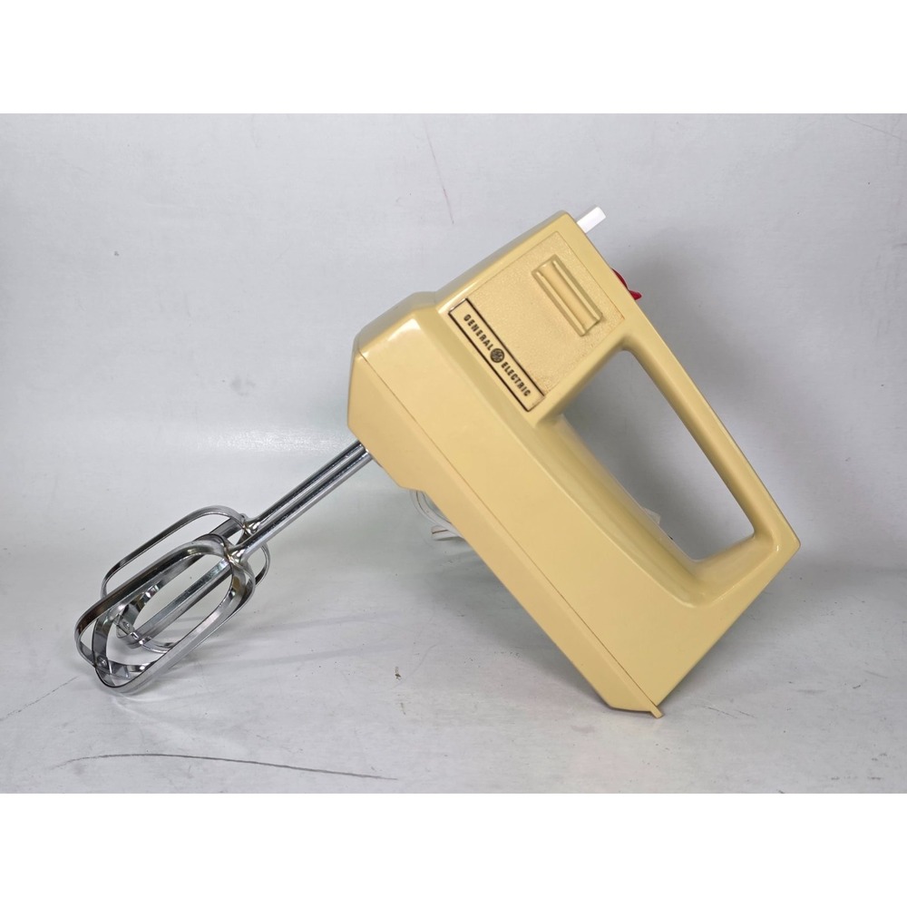 Vintage GE General Electric 3-speed Hand Mixer White Model D1M24 Works USA Made